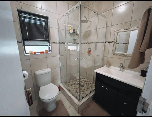 2 BEDROOM APARTMENT FOR SALE IN DOUGLASDALE